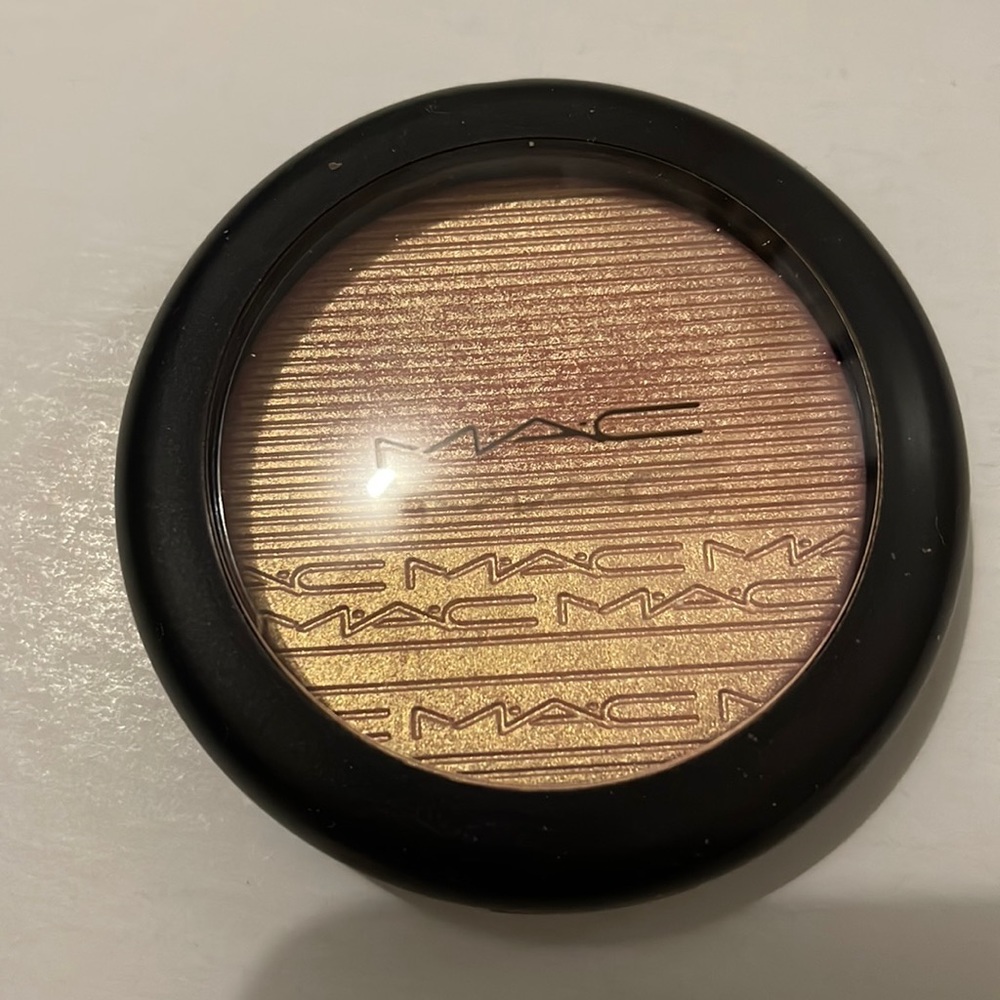 Mac Extra Dimension Skinfinish - Beaming Blush 💫🧁